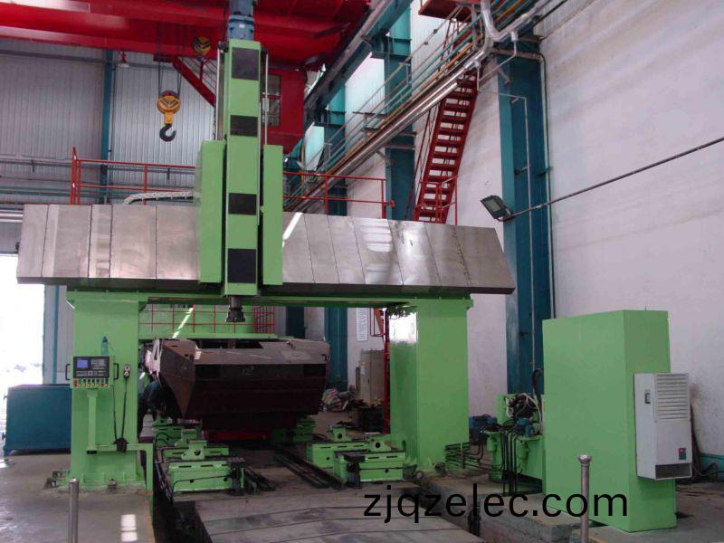 數(shu)控龍門(men)鏜(tang)銑(xian)牀(chuang)